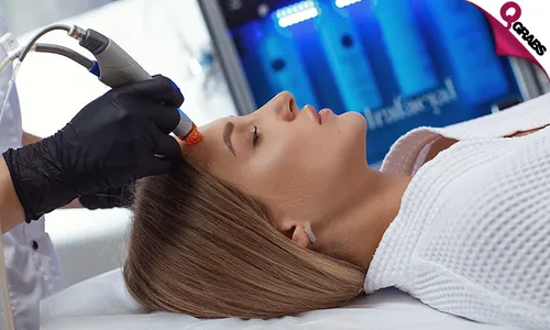 Facials: Deep Cleansing, Brightening, & Hydrafacial!